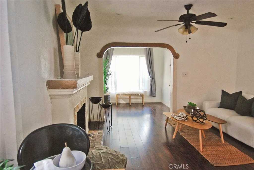 826 Michigan Ave - Photo 3 of 14