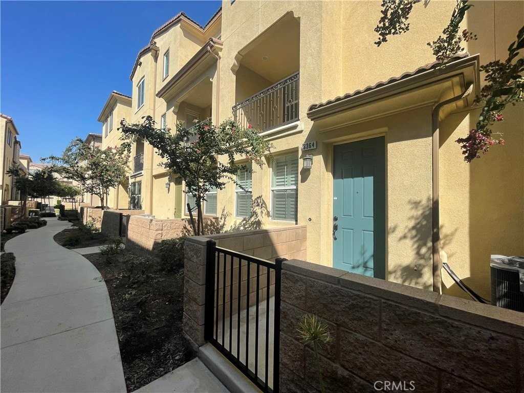 6364 Planetary Rd - Photo 3 of 18