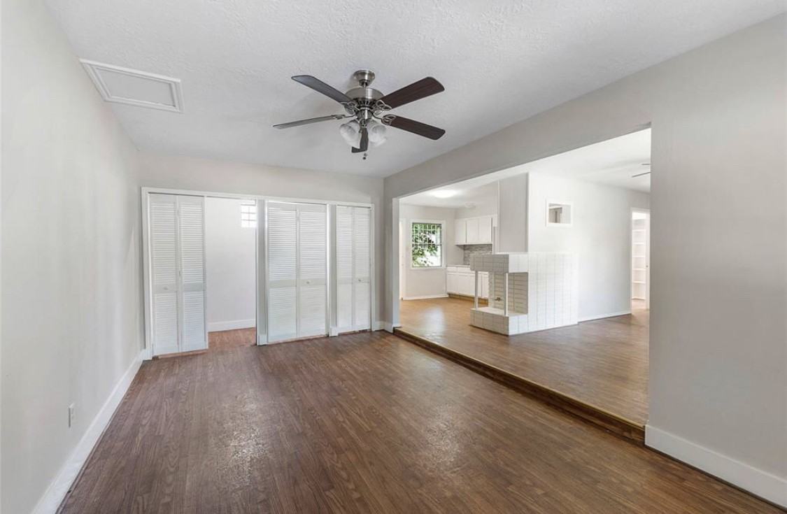 3018 Stallings Dr - Photo 3 of 9