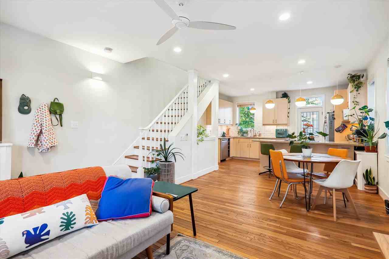 528 Roxboro Pl Nw #X - Photo 5 of 38