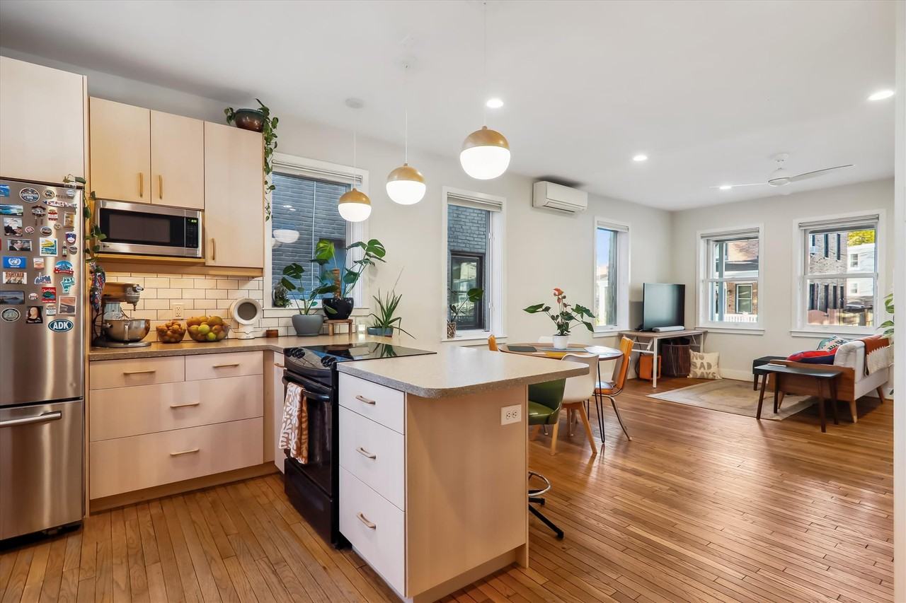 528 Roxboro Pl Nw #X - Photo 6 of 38