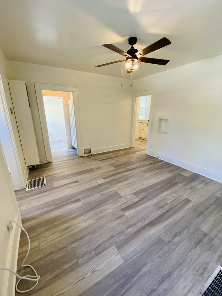 5 S Johnson St - Photo 4 of 26