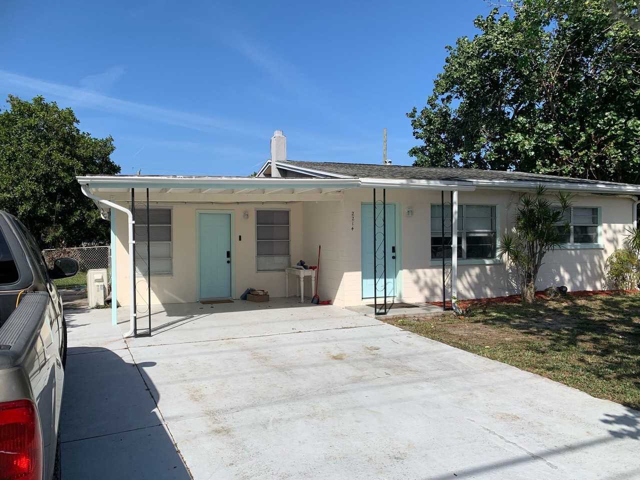 2214 Post Rd #1 - Photo 2 of 6