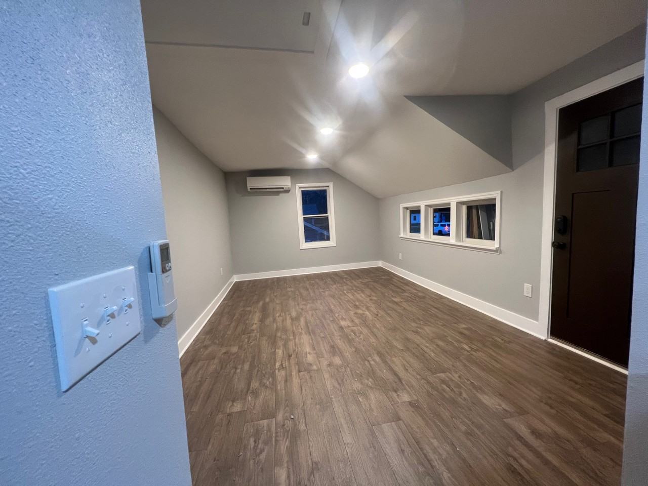 305 Calistoga St W #2 - Photo 2 of 16