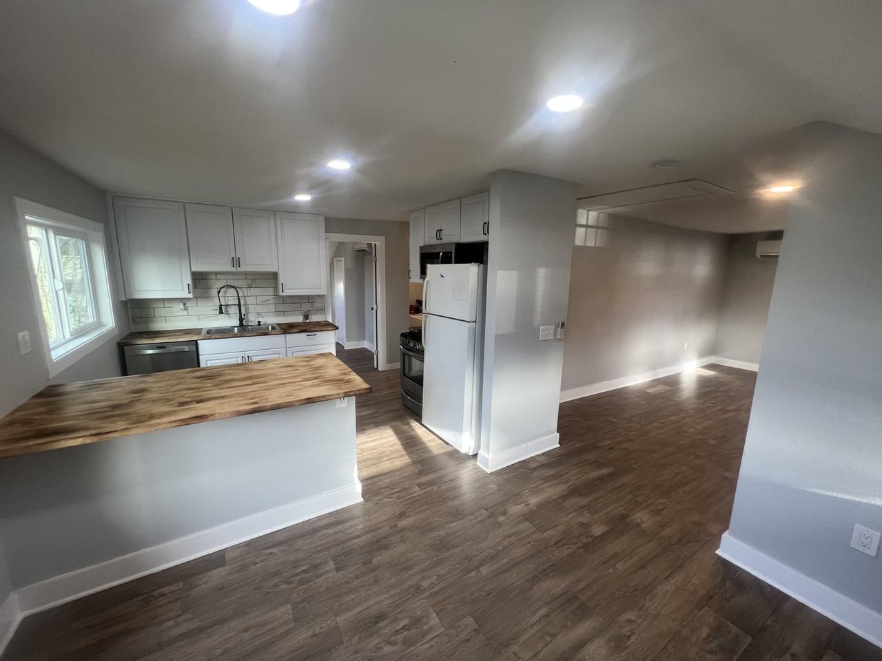 305 Calistoga St W #2 - Photo 4 of 16