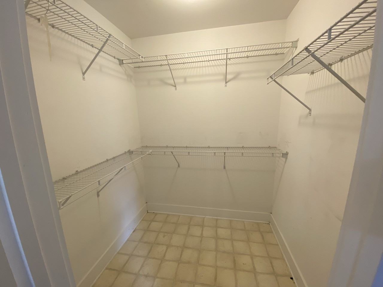 105 Rossburg Dr - Photo 6 of 11