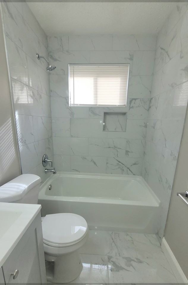 293 Charter Ave - Photo 3 of 7