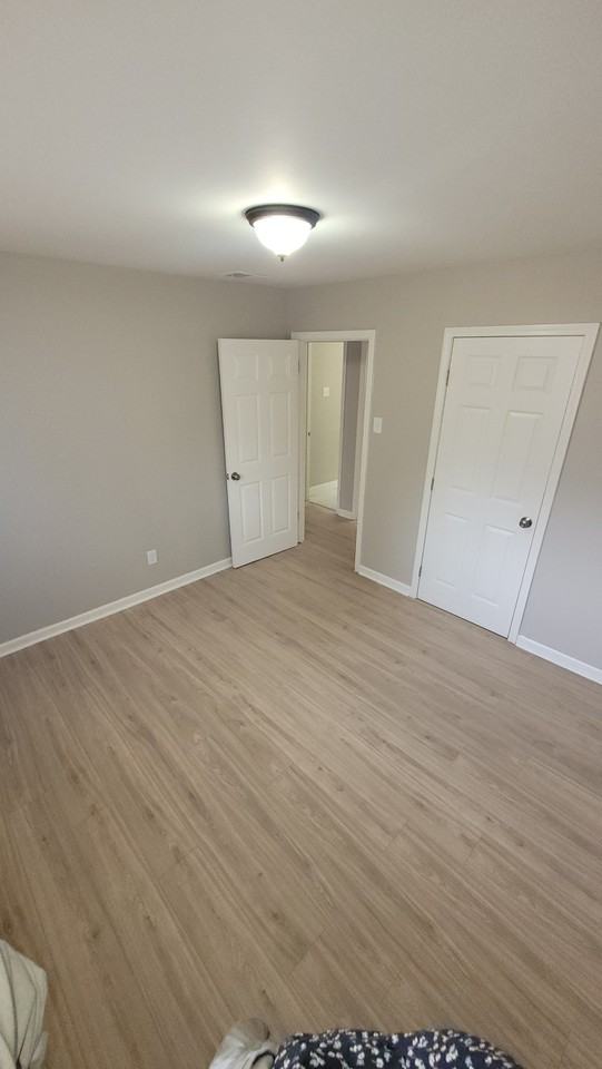 293 Charter Ave - Photo 5 of 7