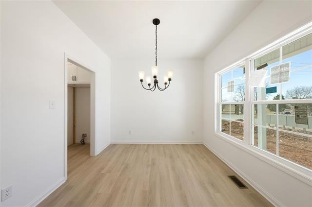 3216 S Oak St - Photo 5 of 12