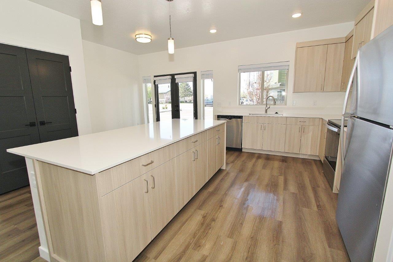 3918 Brian Ave #102 - Photo 7 of 32