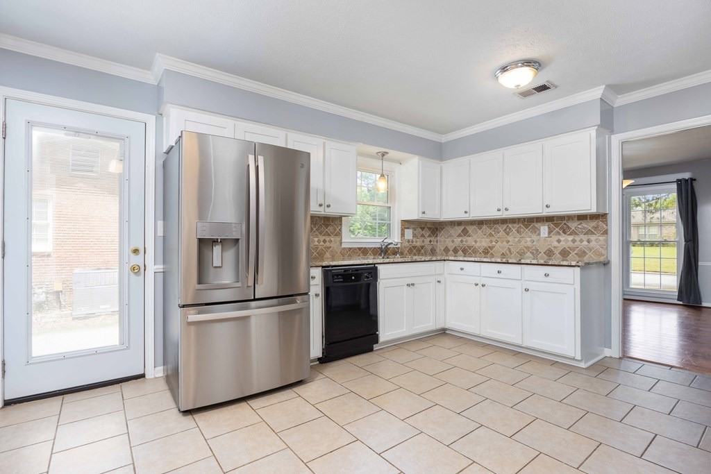 4221 Bonnie Dr - Photo 7 of 26