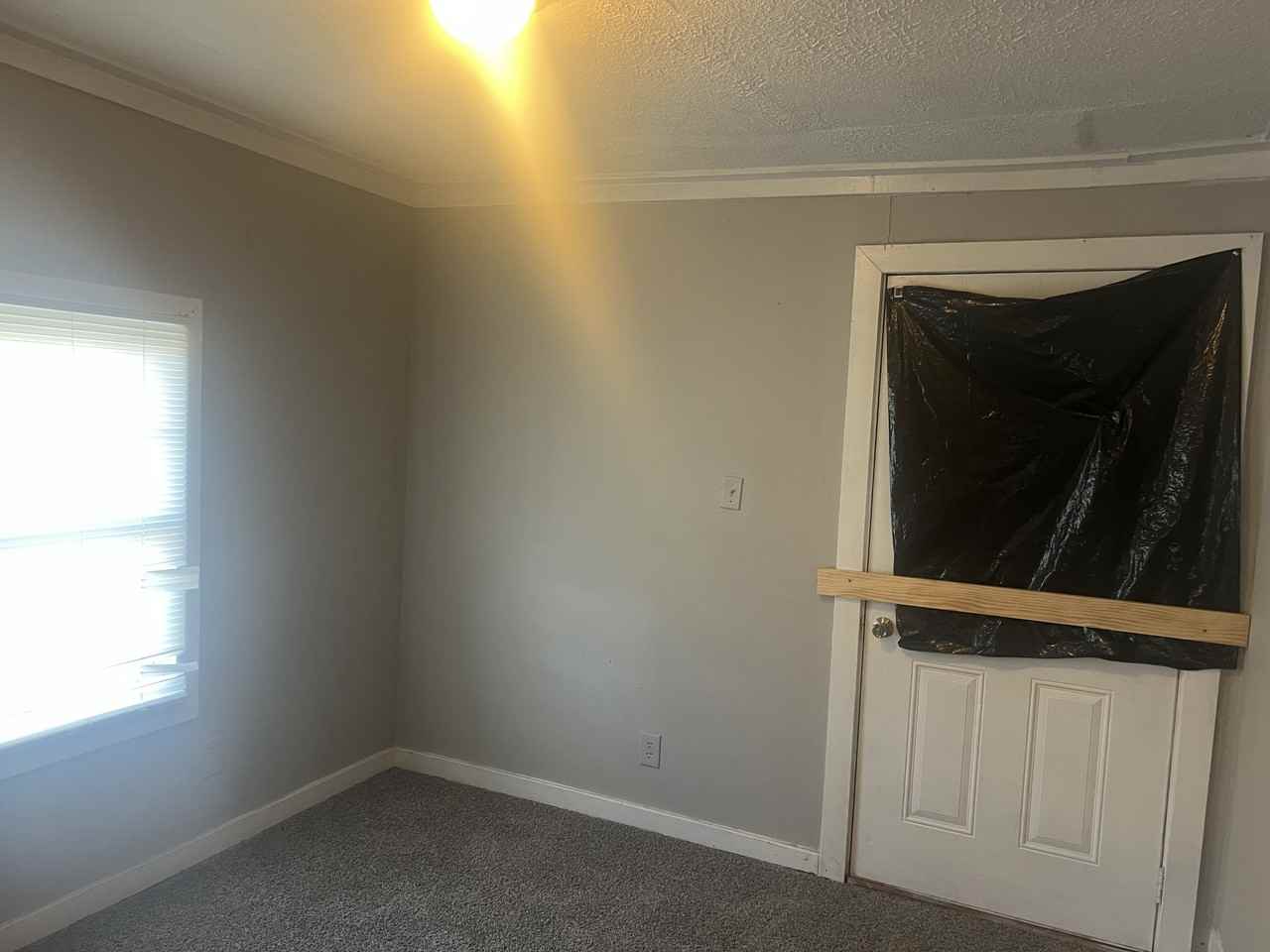 1604 Johnson Dr - Photo 4 of 7