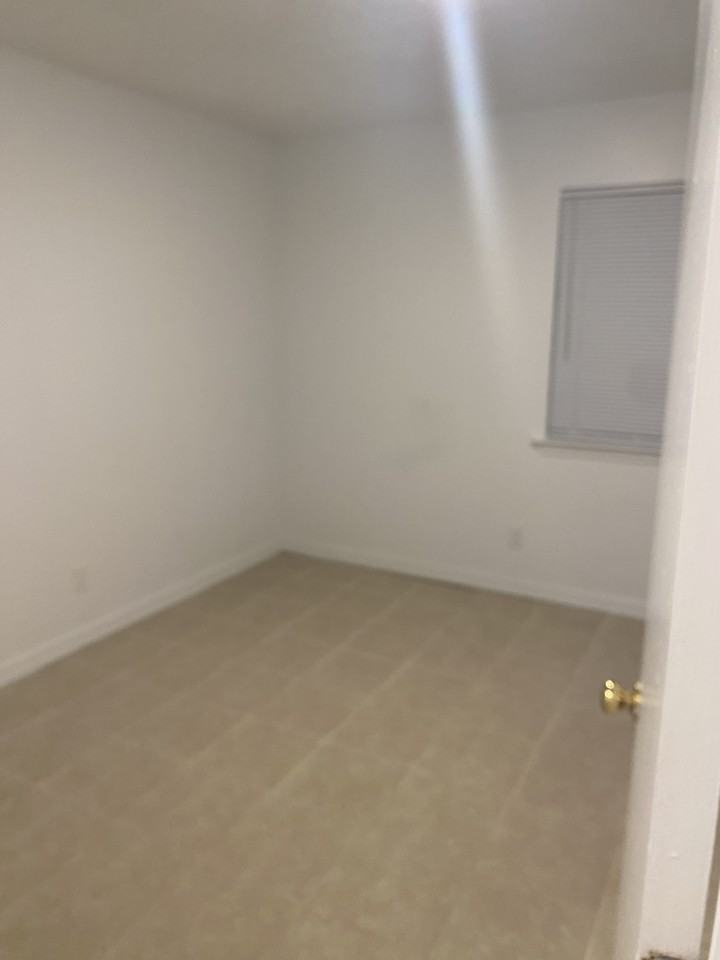 111 Columbia St - Photo 4 of 17