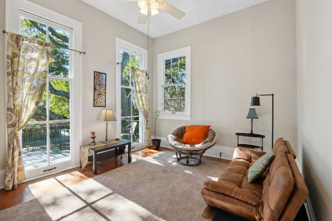 1931 Esplanade Ave #1933 - Photo 7 of 8