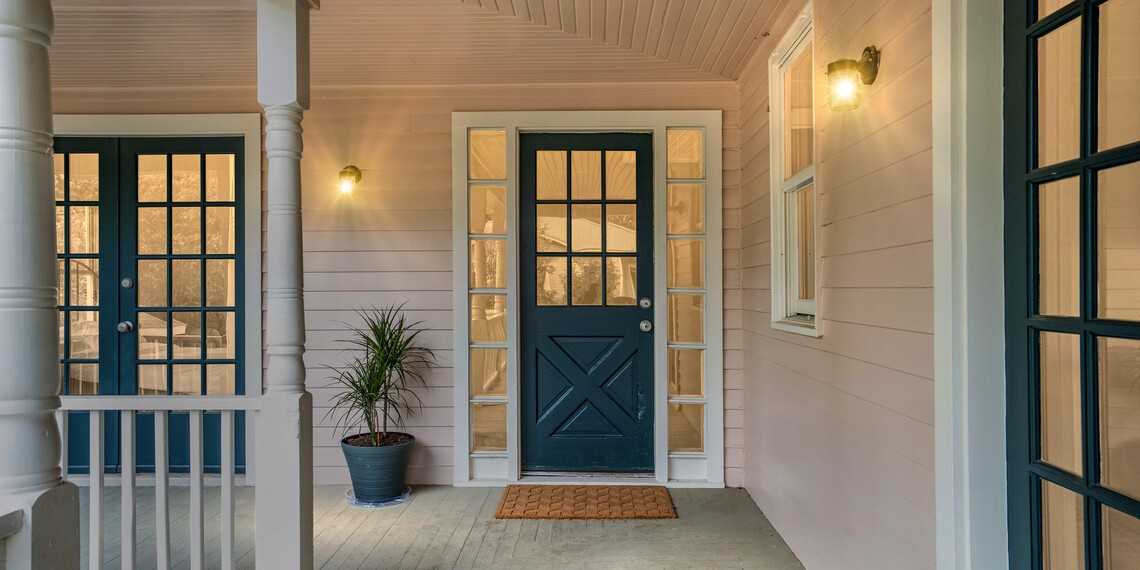 806 E Main St - Photo 3 of 19