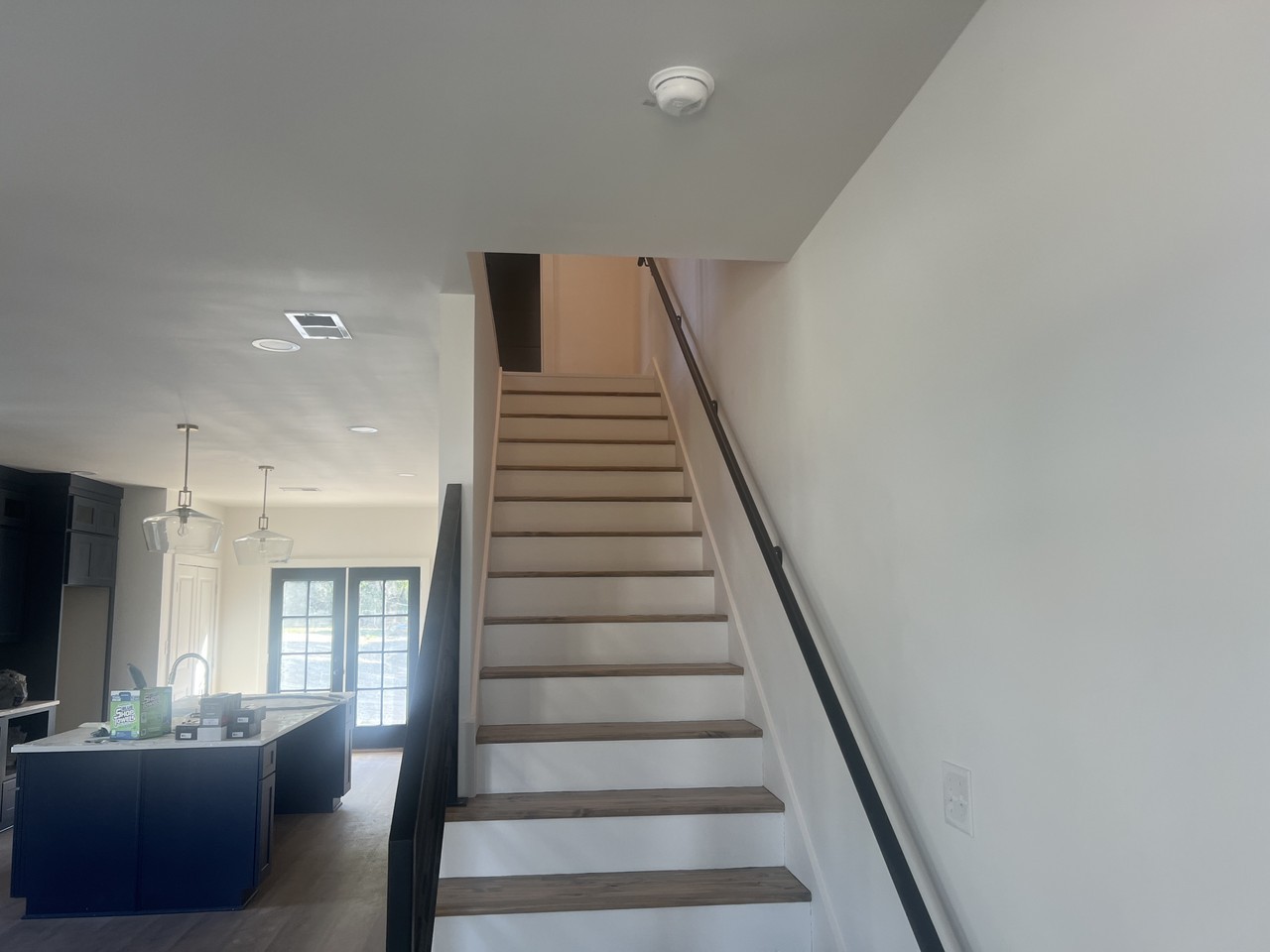205 Walker St #B - Photo 3 of 13