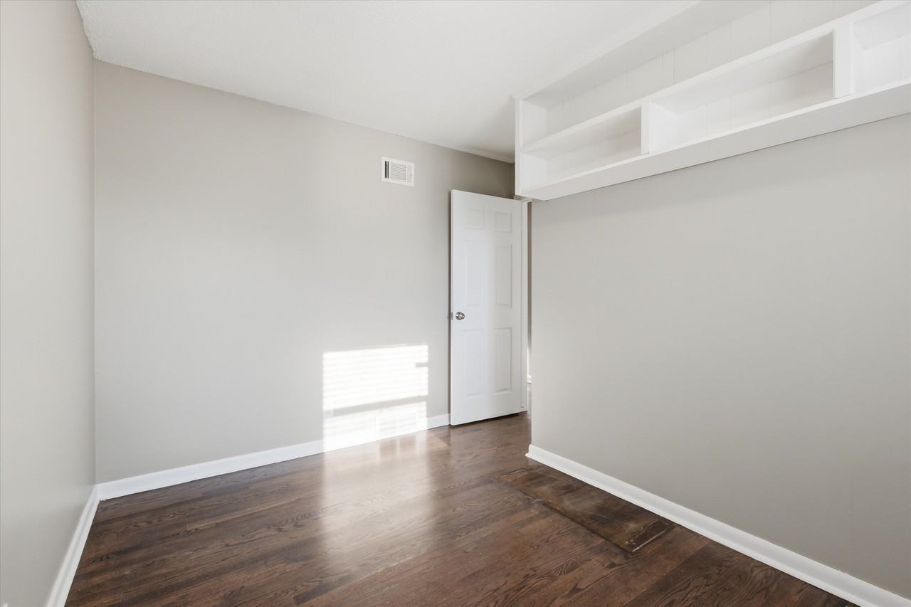 4916 Crescent Ave - Photo 2 of 25
