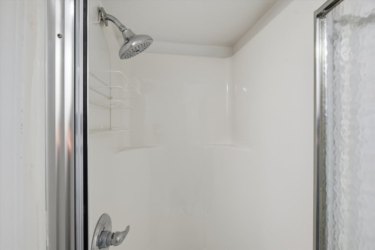 4916 Crescent Ave - Photo 3 of 25