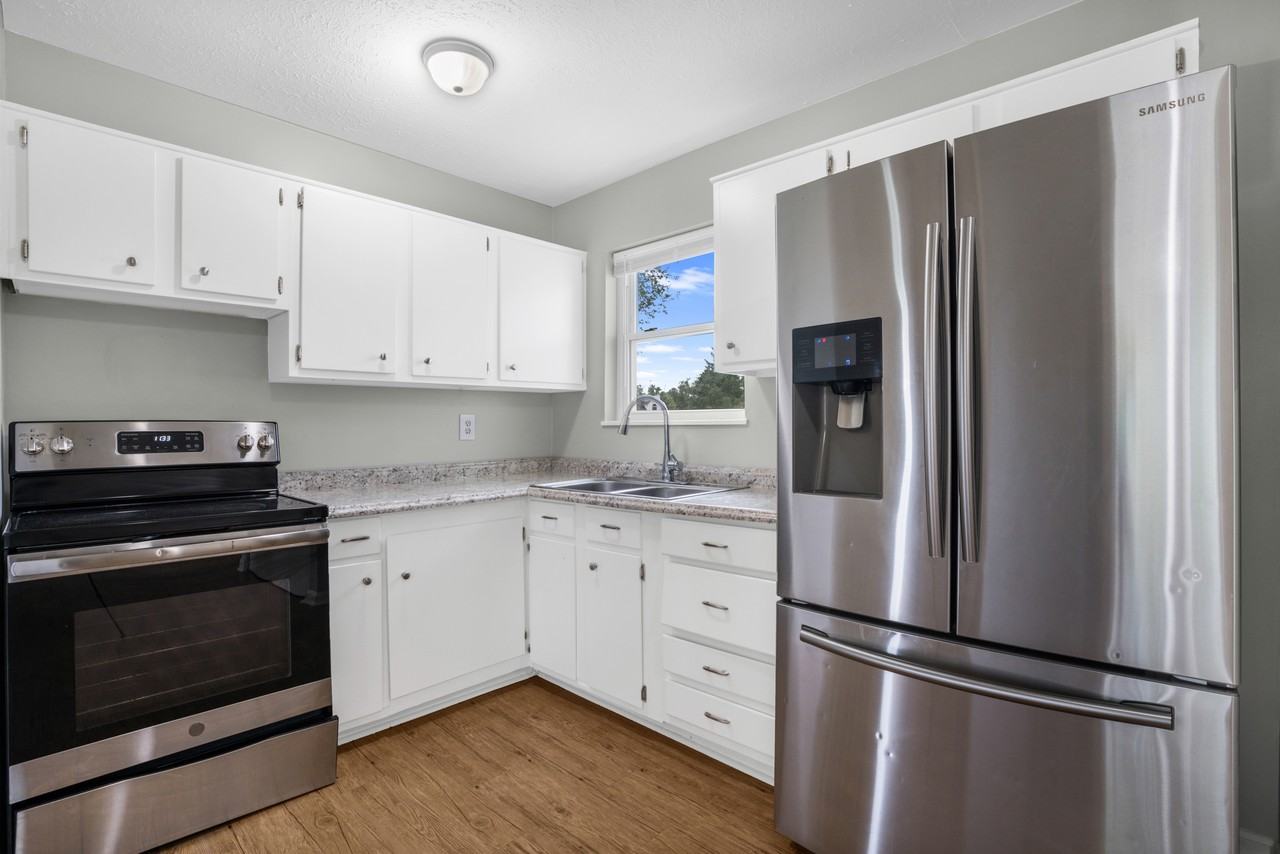 4810 Guy Dr - Photo 6 of 14