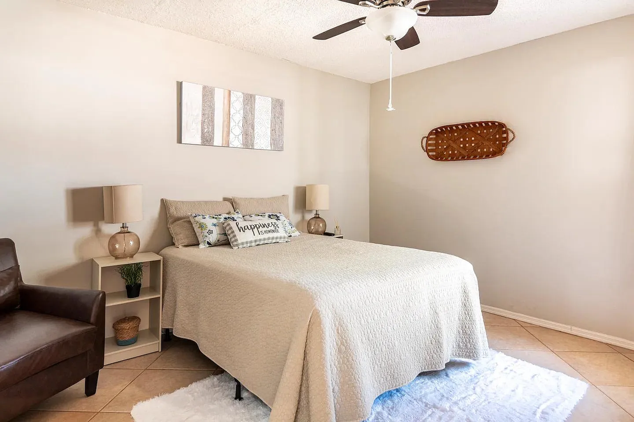 134 Lakepointe Cir #2