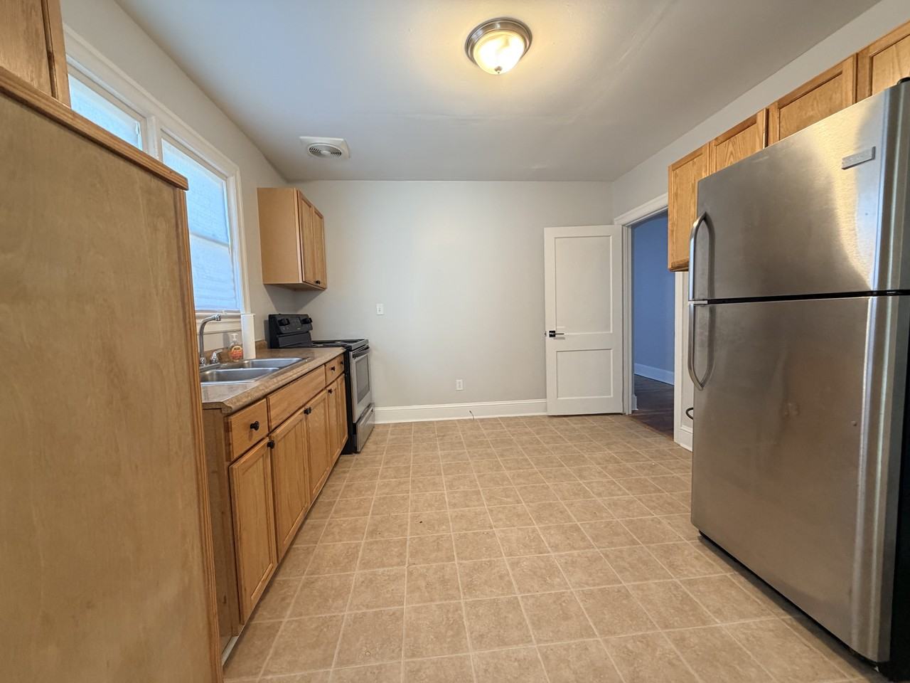 104 Sycamore St - Photo 6 of 17