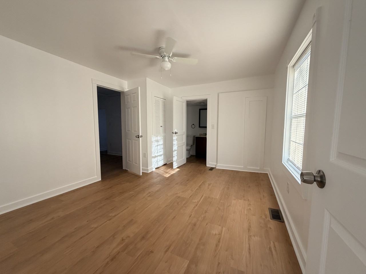 417 S Hill Ave - Photo 6 of 17