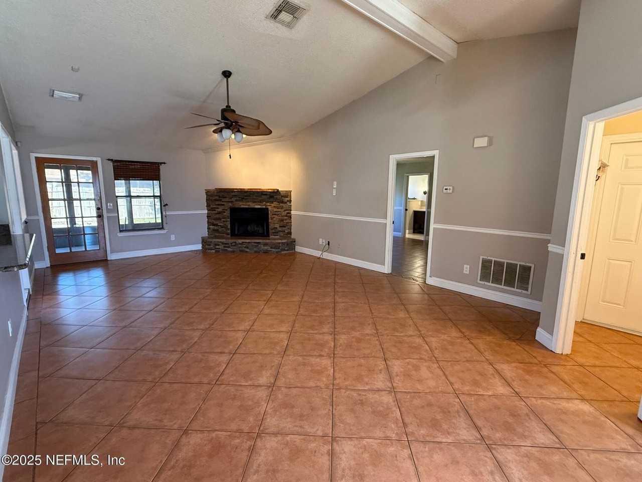 10933 Grand Trunk Ln - Photo 6 of 22