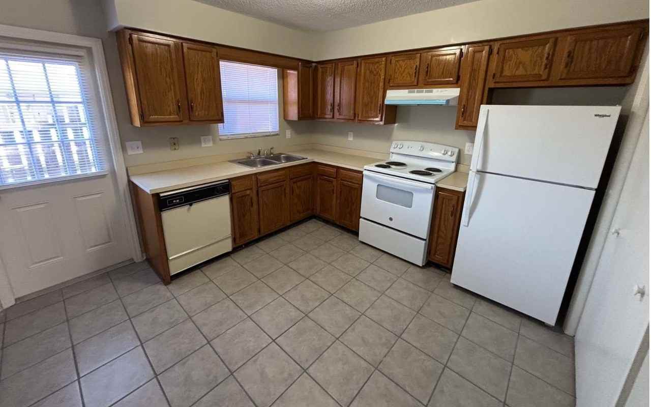 3786 NW HUNTSBORO 102 - Photo 3 of 7