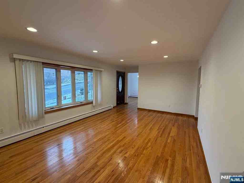 338 E Brinkerhoff Ave - Photo 5 of 25