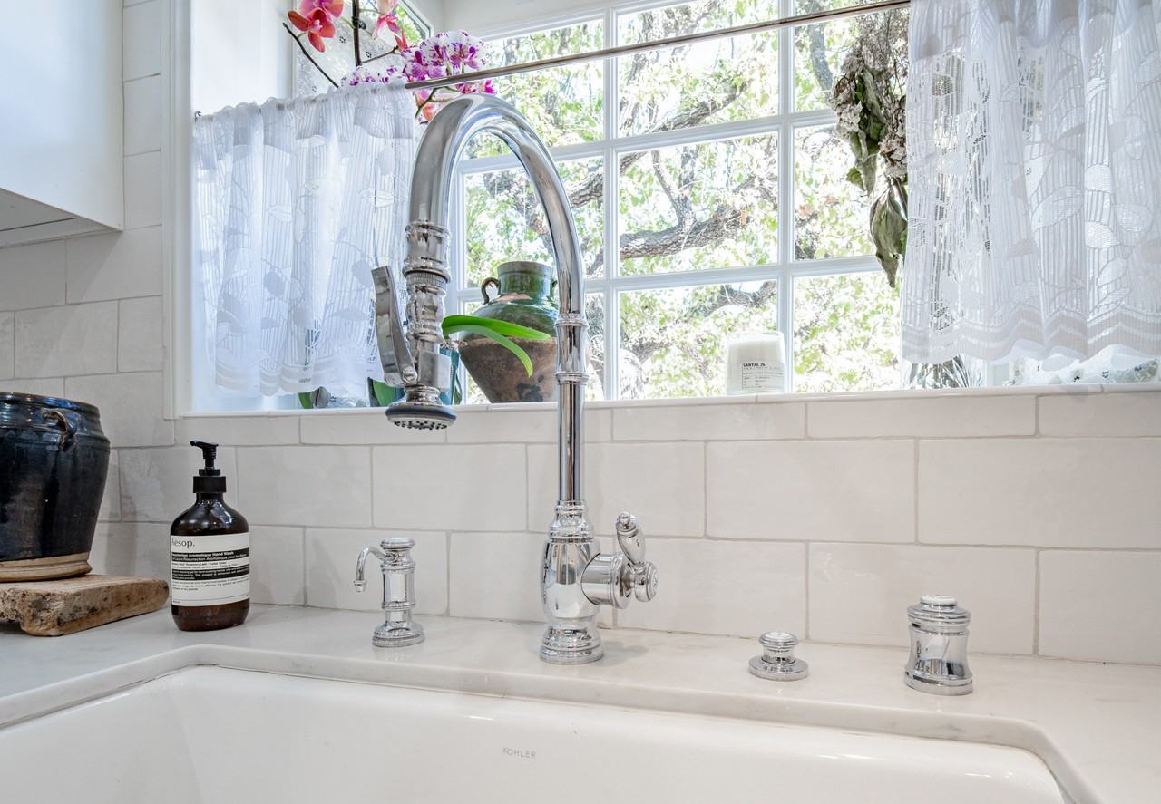 537 University Ave - Photo 7 of 45