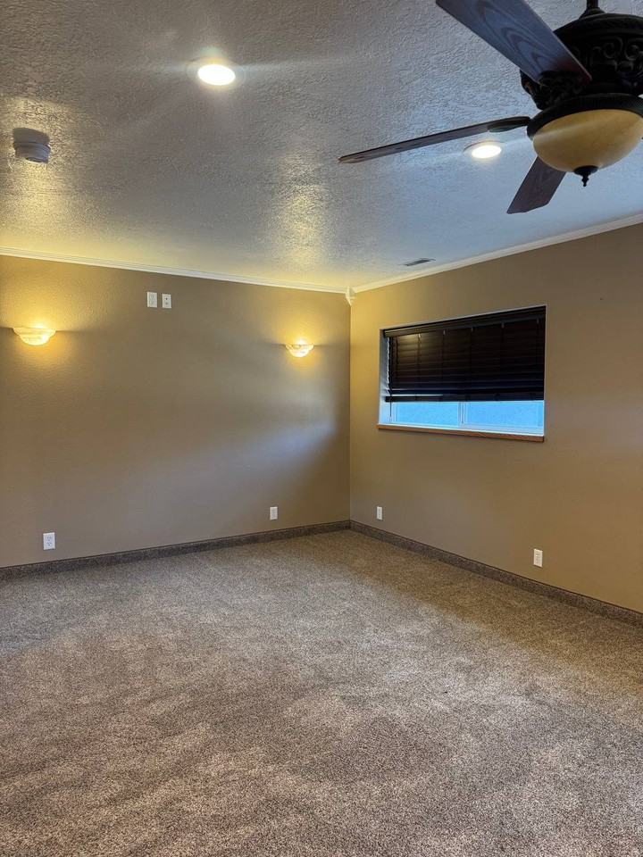 268 Sw - Photo 3 of 9