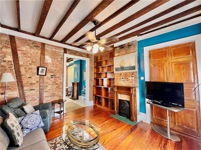 2025 Dauphine St - Photo 3 of 13