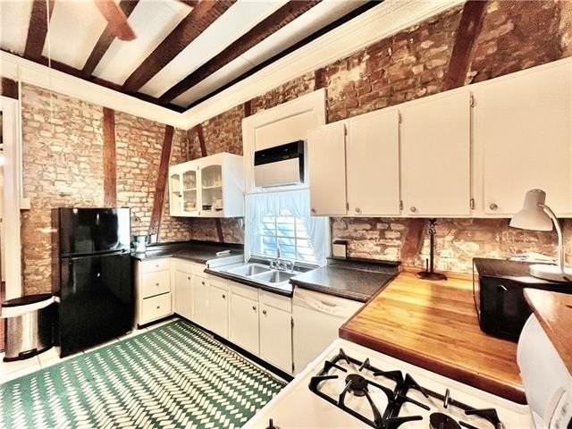 2025 Dauphine St - Photo 7 of 13