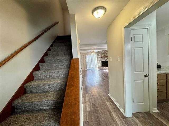 54 Carriage Ln #B - Photo 5 of 19