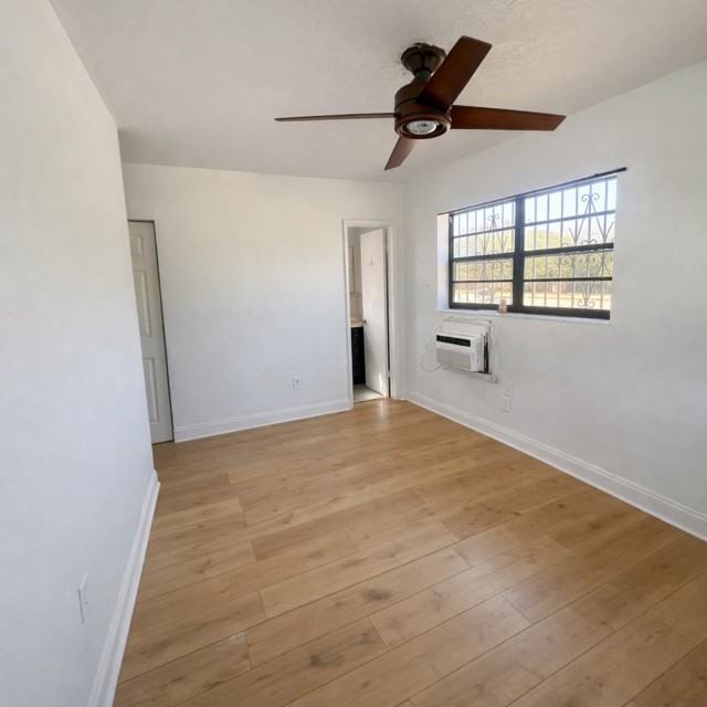 1230 Ne 205th Ter - Photo 3 of 33