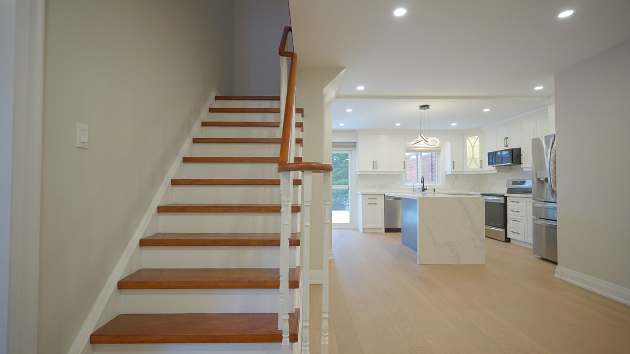 245 Ravenscroft Rd #MAIN - Photo 2 of 35