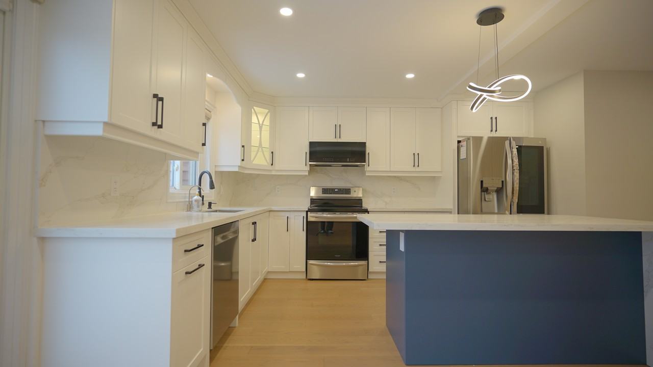 245 Ravenscroft Rd #MAIN - Photo 7 of 35