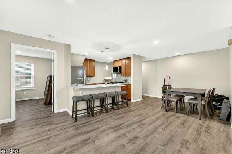 2406 Bayhead Dr - Photo 5 of 9