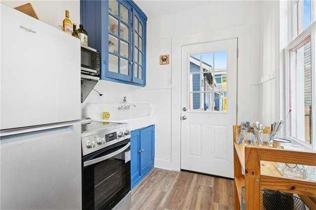 832 N Gayoso St - Photo 5 of 10