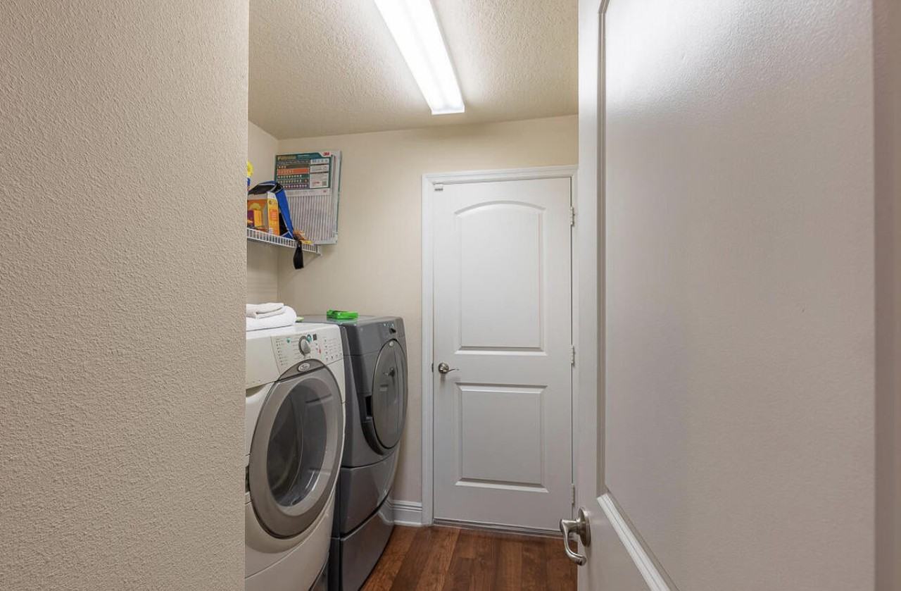 Sw Dailey Ave - Photo 6 of 43