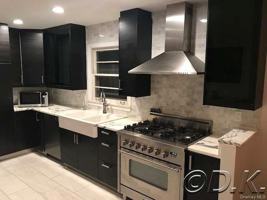 featured image of 469 E Park Ave