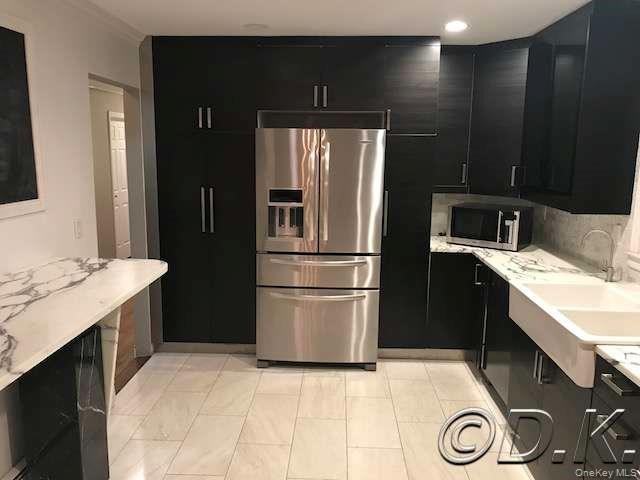 469 E Park Ave - Photo 2 of 42