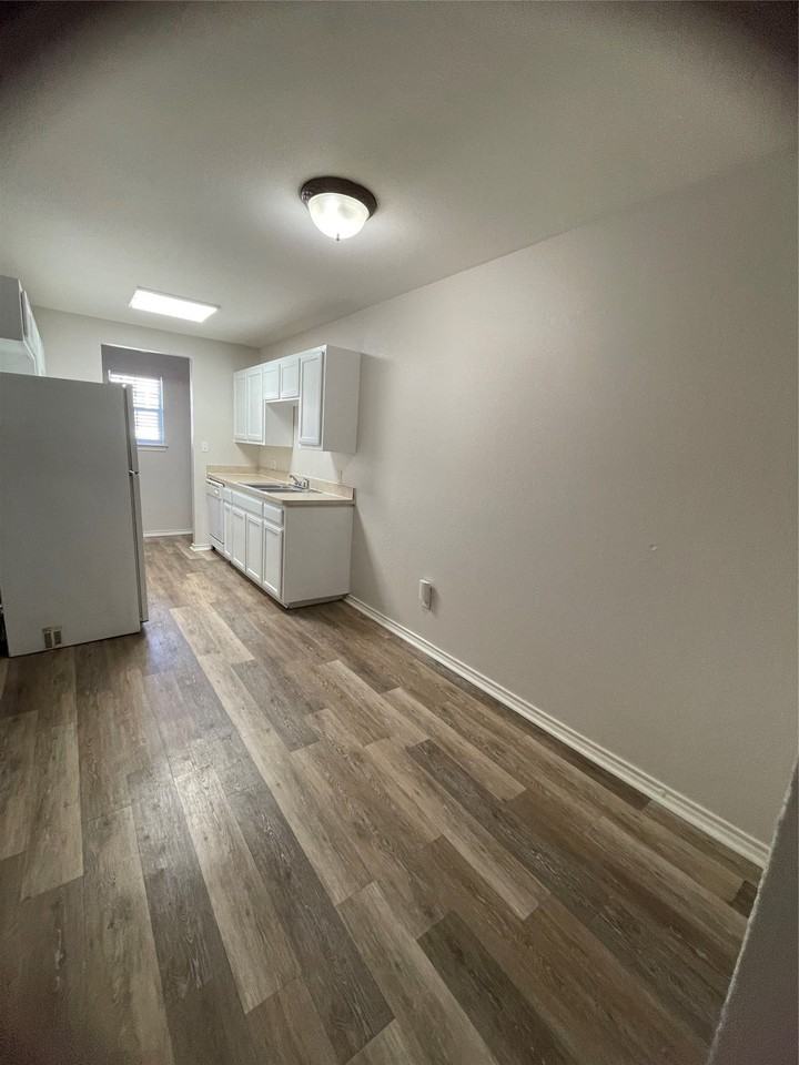 5217 Calloway St - Photo 4 of 12