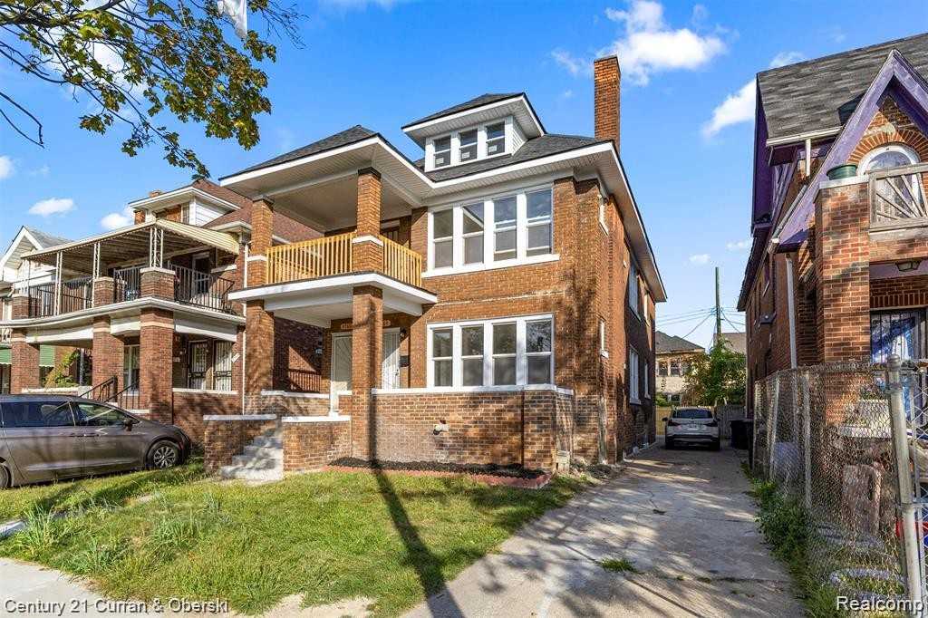 3764 W Euclid St - Photo 2 of 17