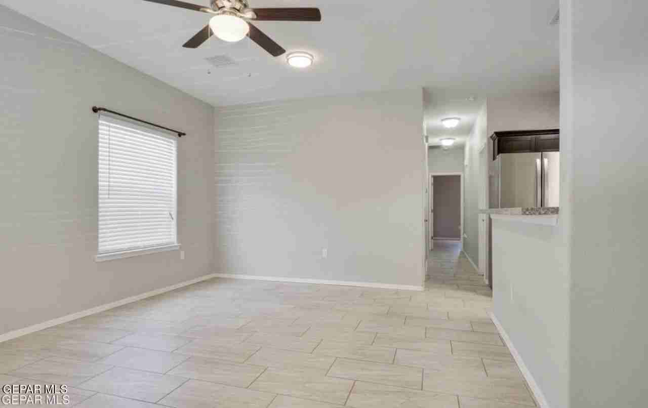 233 Atlantic Rd - Photo 3 of 12