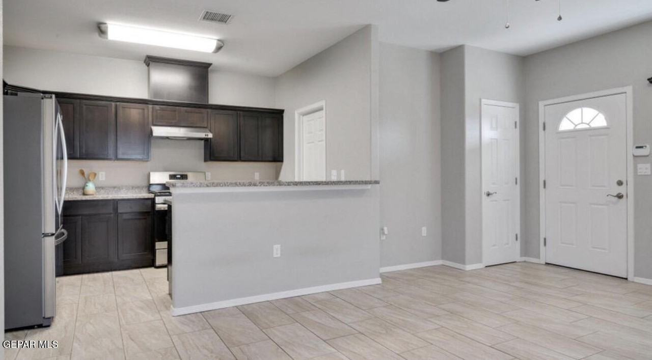 233 Atlantic Rd - Photo 4 of 12