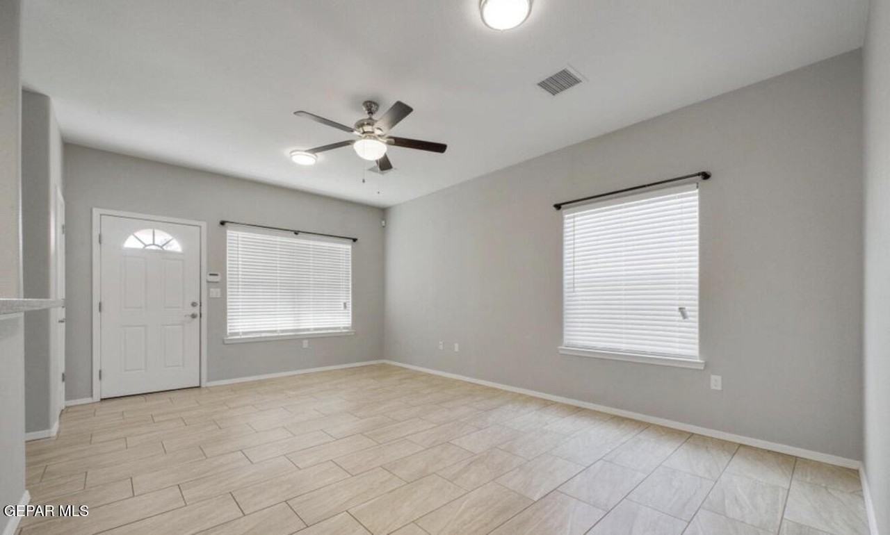 233 Atlantic Rd - Photo 7 of 12