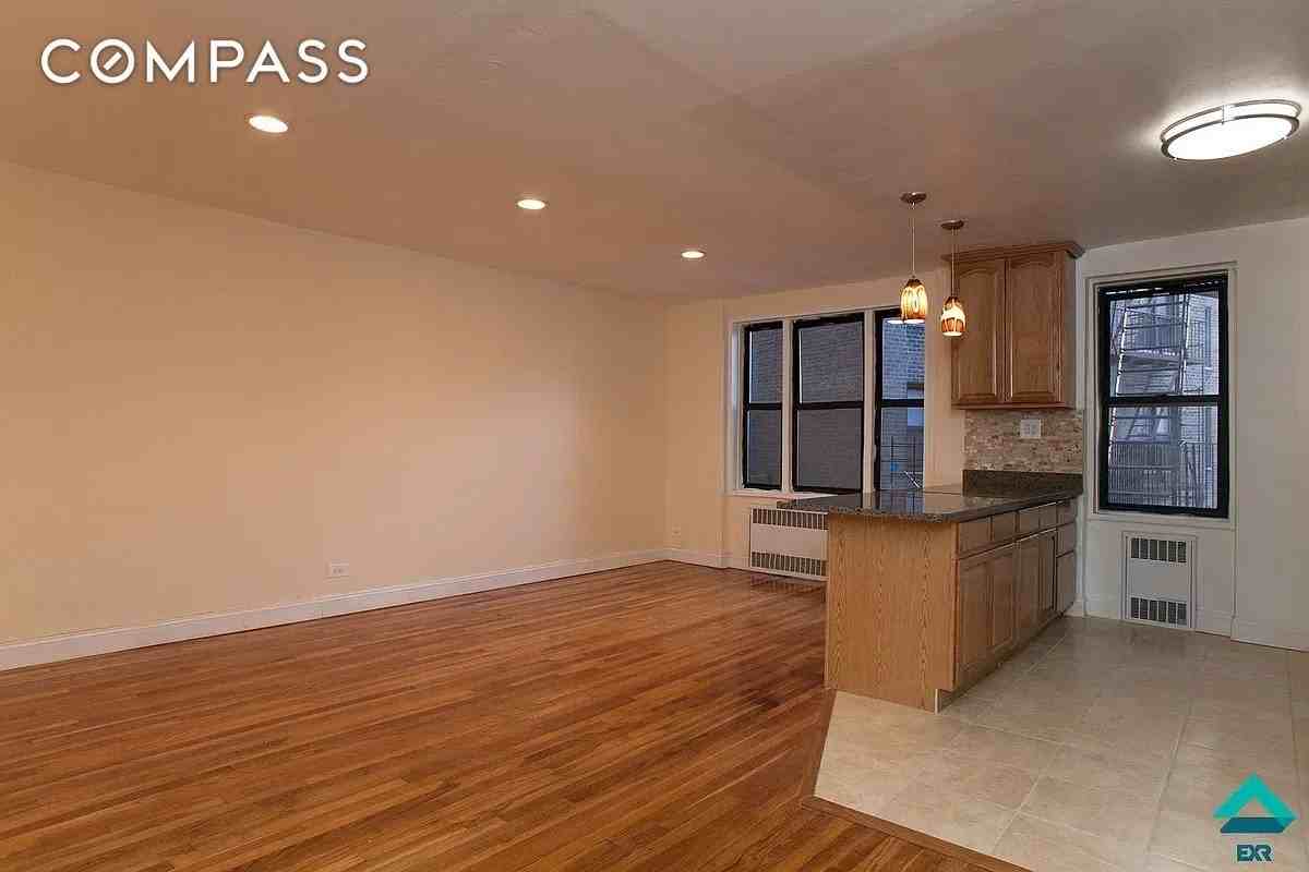 1801 Dorchester Rd #6B - Photo 3 of 4