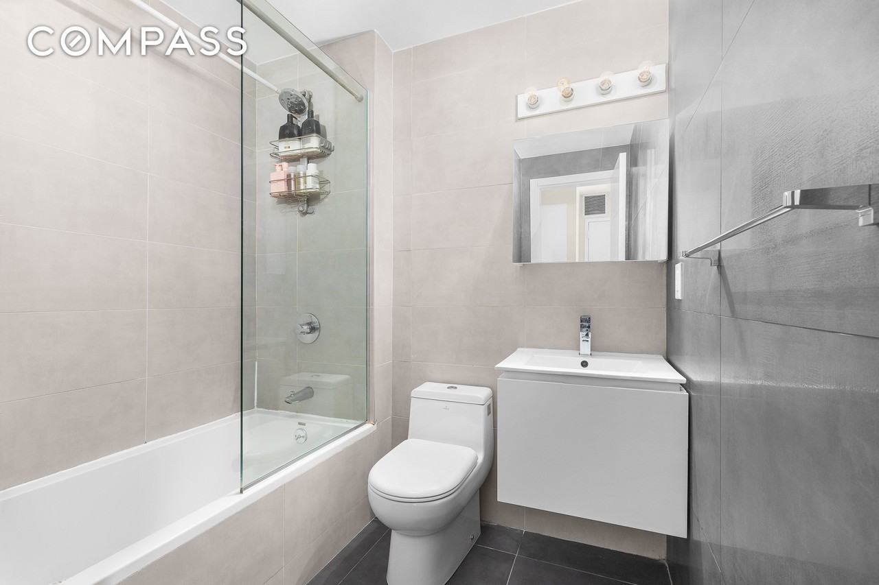 364 Lafayette Ave #4A - Photo 7 of 10