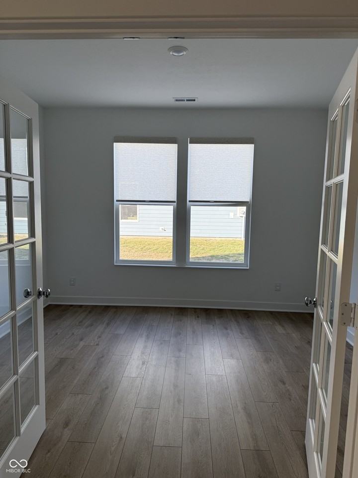 1354 Sambar Ct - Photo 5 of 13